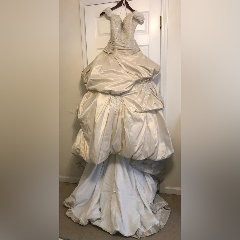 Allure Bridal Dress Size 10 NWT